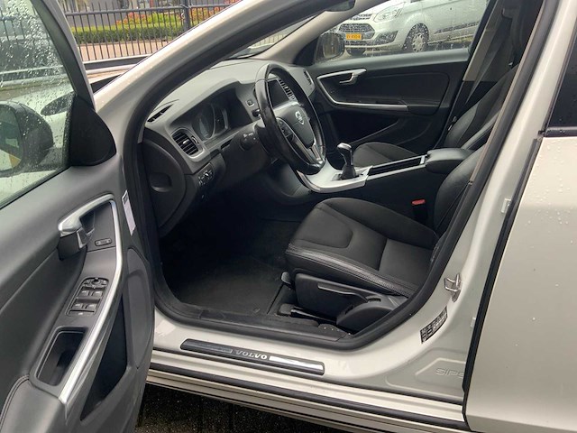 2017 volvo v60 cross country personenauto - afbeelding 25 van  26