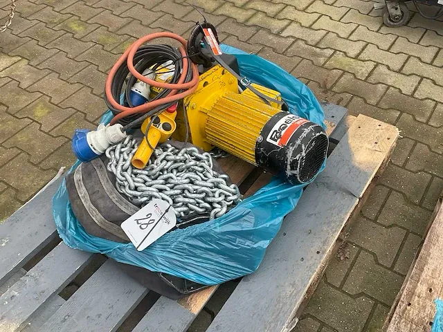 2017 yale cpef30.5 elektrische kettingtakel - afbeelding 1 van  6