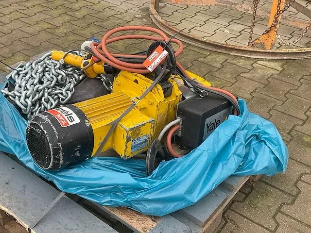 2017 yale cpef30.5 elektrische kettingtakel - afbeelding 3 van  6