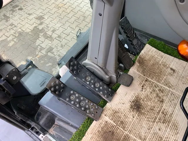 2017 yanmar b95w banden graafmachine - afbeelding 5 van  44