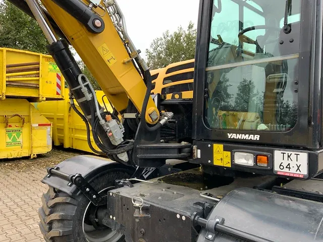 2017 yanmar b95w banden graafmachine - afbeelding 15 van  44