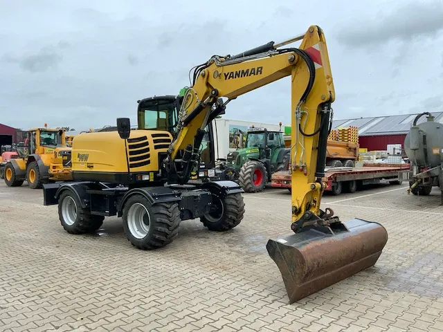 2017 yanmar b95w banden graafmachine - afbeelding 12 van  44