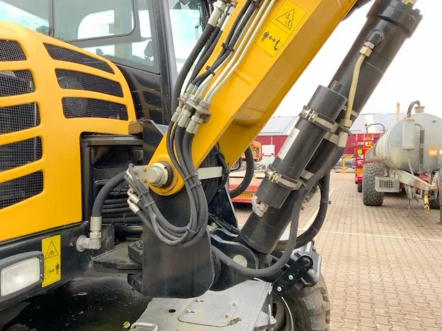 2017 yanmar b95w banden graafmachine - afbeelding 28 van  44