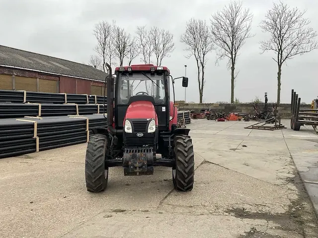 2017 yto x 804 vierwielaangedreven landbouwtractor - afbeelding 12 van  24