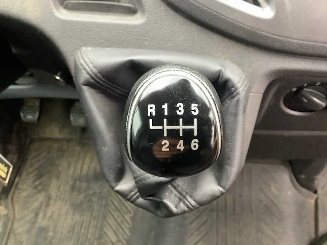 2018 - ford - transit - 290 2.0 tdci l2h2 tr - bedrijfswagen - afbeelding 13 van  16