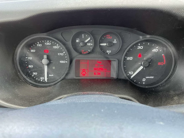2018 - iveco - daily - 35s12v 2.3 352 l3h3 - bedrijfswagen - afbeelding 3 van  16