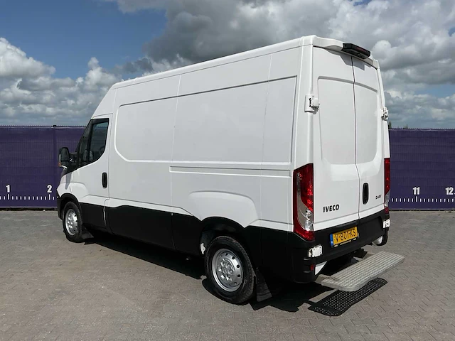 2018 - iveco - daily - 35s12v 2.3 352 l3h3 - bedrijfswagen - afbeelding 11 van  16