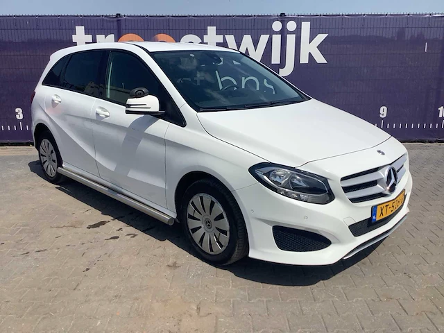 2018 - mercedes-benz - b-klasse - 220 d ambition - personenauto - afbeelding 8 van  15