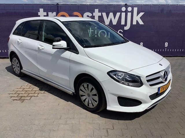 2018 - mercedes-benz - b-klasse - 220 d ambition - personenauto - afbeelding 7 van  14