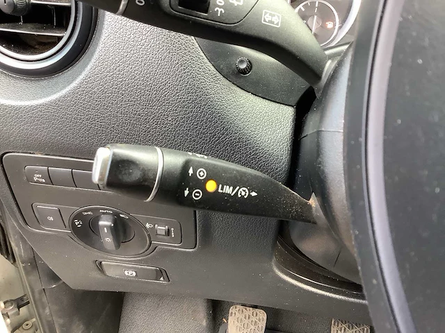 2018 - mercedes-benz - vito - 111 cdi func. lang - bedrijfswagen - afbeelding 2 van  24