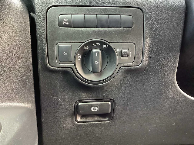 2018 - mercedes-benz - vito - 111 cdi func. lang - bedrijfswagen - afbeelding 3 van  24