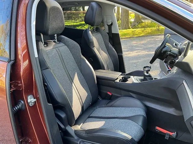 2018 - peugeot - 3008 - 1.2 puretech gt line - personenauto - afbeelding 7 van  53