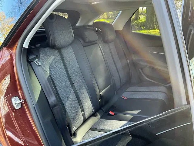 2018 - peugeot - 3008 - 1.2 puretech gt line - personenauto - afbeelding 9 van  53