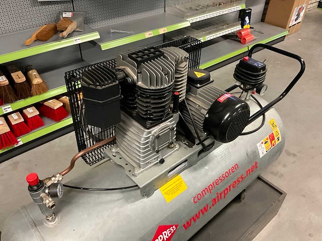 2018 airpress gk 600-200 luchtcompressor - afbeelding 6 van  10