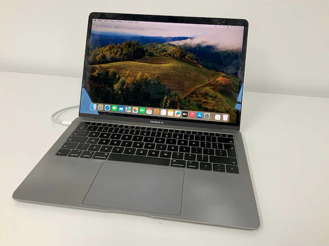 2018 apple 13-inch macbook air mre82n/a laptop - afbeelding 1 van  5