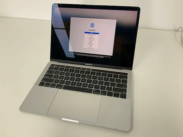2018 apple 13-inch macbook pro mr9v2n/a laptop - afbeelding 1 van  4