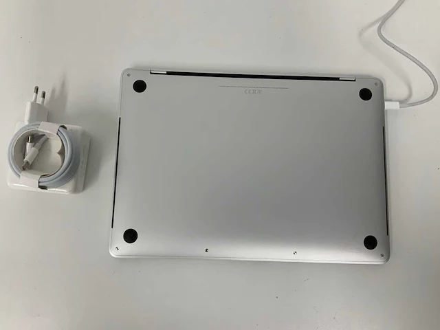 2018 apple a1989 13-inch macbook pro mr9v2n/a laptop - afbeelding 4 van  5