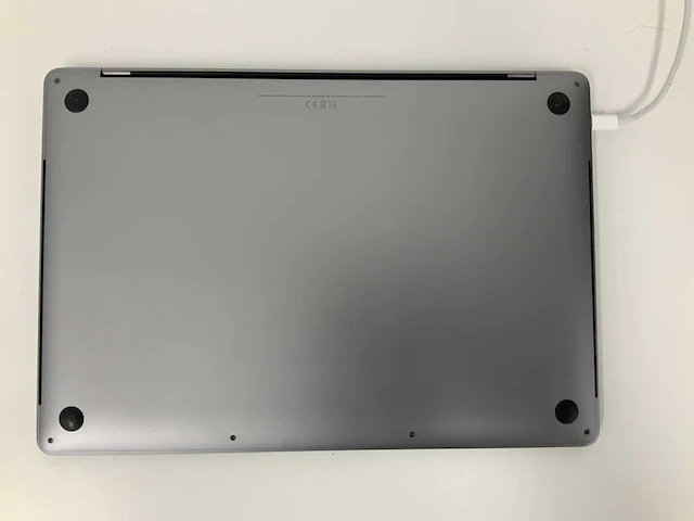 2018 apple a1990 15-inch macbook pro mr942n/a laptop - afbeelding 3 van  3
