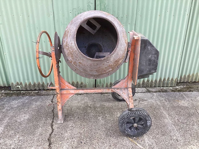 2018 atika m 300 e betonmolen - afbeelding 3 van  3