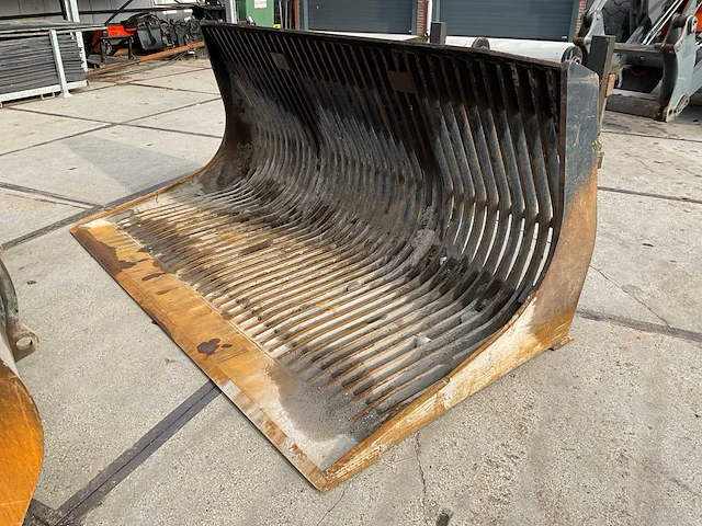 2018 beco lpr80-015 puinbak - afbeelding 2 van  3