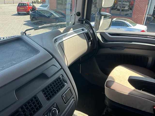 2018 daf xf 480 vrachtwagen met wielton nw 3 trailer - afbeelding 29 van  63
