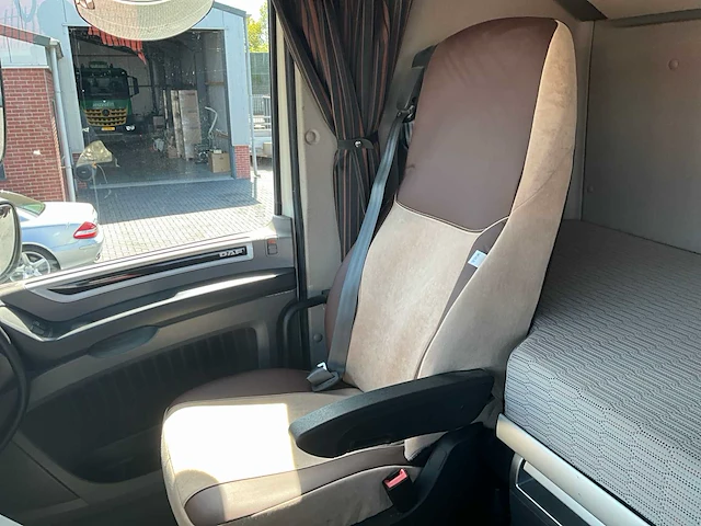 2018 daf xf 480 vrachtwagen met wielton nw 3 trailer - afbeelding 32 van  63