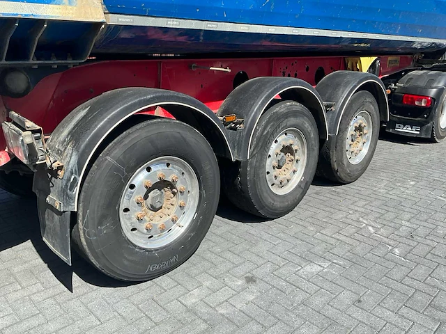 2018 daf xf 480 vrachtwagen met wielton nw 3 trailer - afbeelding 49 van  63