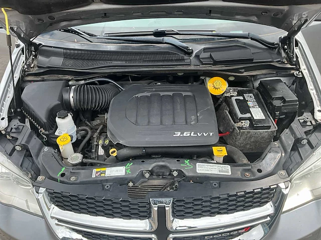 2018 dodge mpv mini van - afbeelding 16 van  36