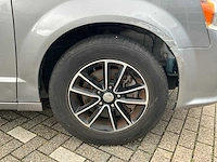 2018 dodge mpv mini van - afbeelding 18 van  36