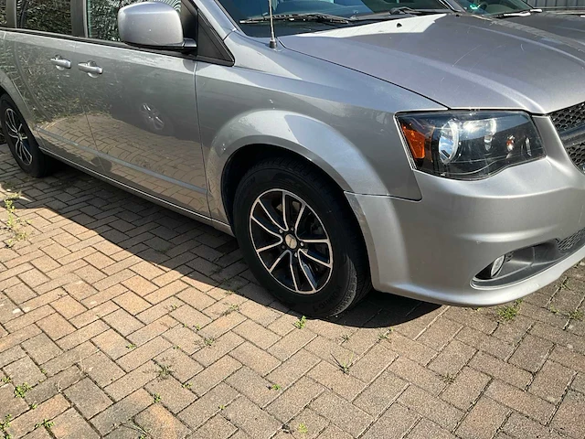 2018 dodge mpv mini van - afbeelding 29 van  36