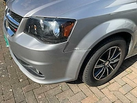 2018 dodge mpv mini van - afbeelding 30 van  36
