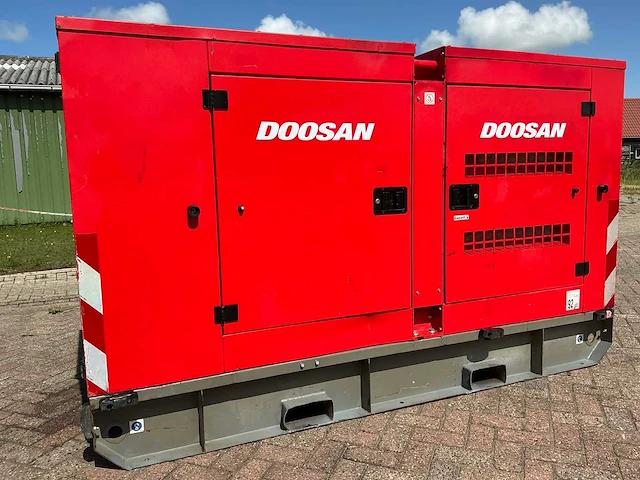 2018 doosan g60 stroomgenerator - afbeelding 1 van  18