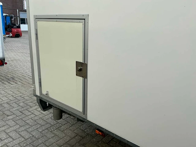 2018 easywagen 660 douchewagen met 3 doucheruimtes - afbeelding 17 van  62