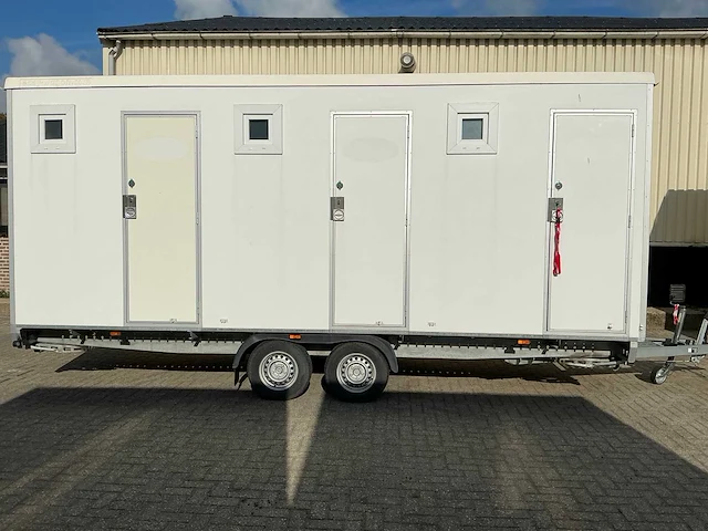 2018 easywagen 660 douchewagen met 3 doucheruimtes - afbeelding 23 van  62