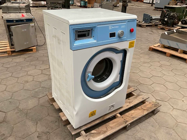 2018 electrolux pw9c industriële textielwasmachine - afbeelding 1 van  7