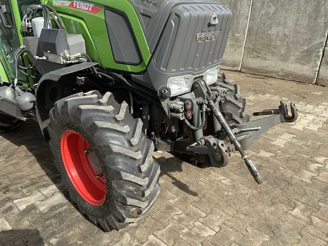 2018 fendt 211f vario smalspoor- en compacttractor - afbeelding 19 van  37