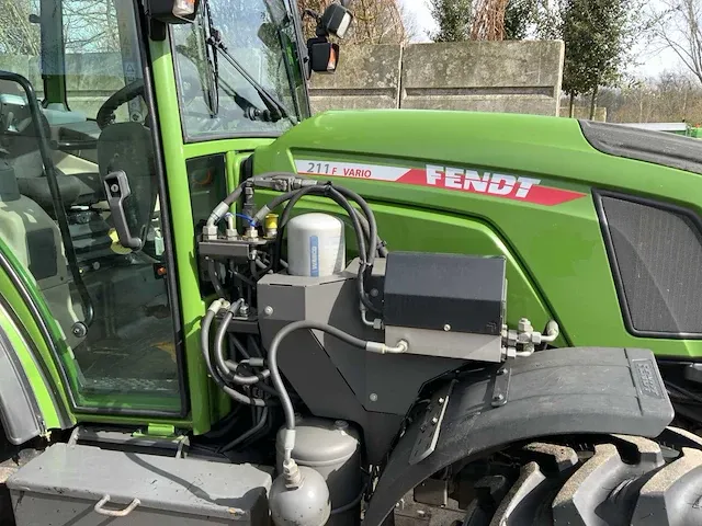 2018 fendt 211f vario smalspoor- en compacttractor - afbeelding 24 van  37