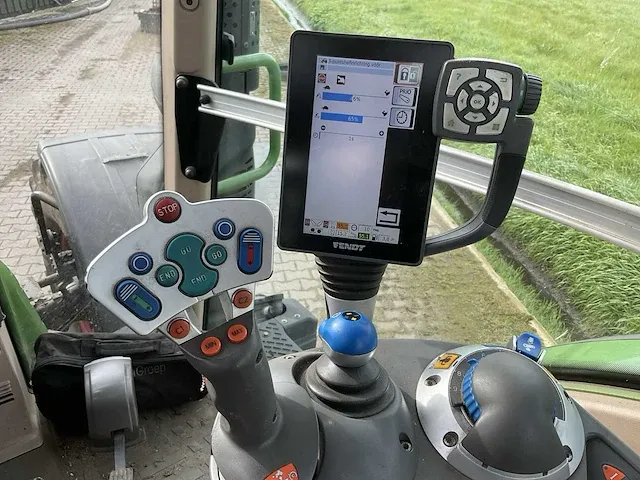 2018 fendt 724 s4 profi (gps) vierwielaangedreven landbouwtractor - afbeelding 16 van  27