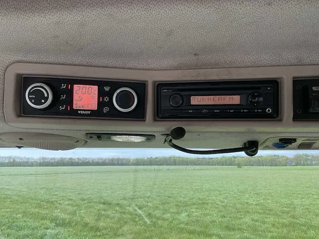 2018 fendt 724 s4 profi (gps) vierwielaangedreven landbouwtractor - afbeelding 17 van  27