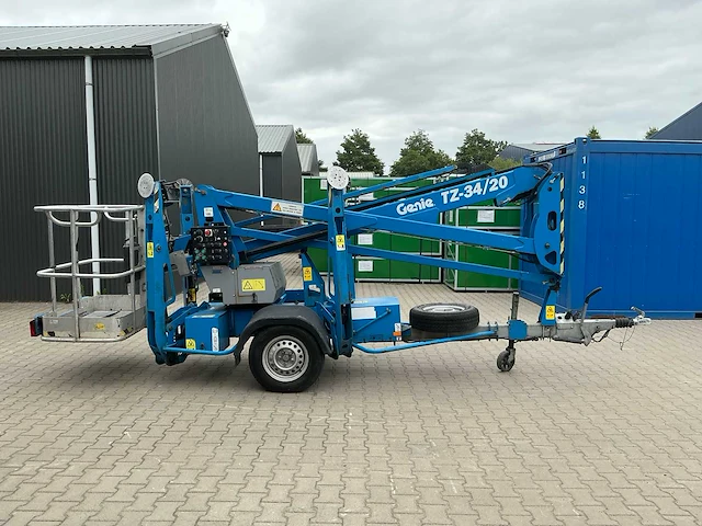2018 genie tz34/20 (261 h.) knik-telescoophoogwerker op aanhangwagen - afbeelding 37 van  40