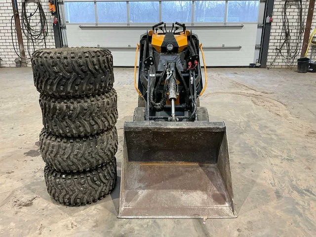 2018 giant sk202d skidsteer - afbeelding 16 van  18