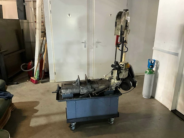 2018 hbm 712 metalen horizontale bandzaagmachine - afbeelding 2 van  11