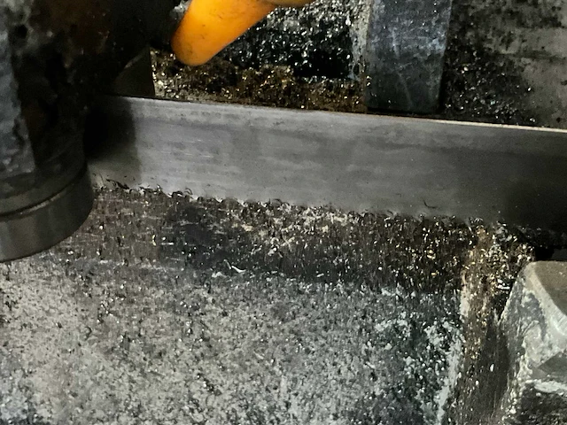 2018 hbm 712 metalen horizontale bandzaagmachine - afbeelding 7 van  11