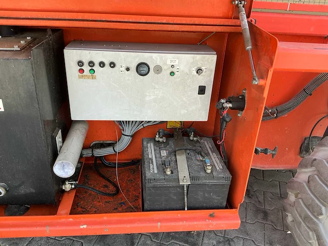 2018 holland lift hl-220 d25 hoogwerker - afbeelding 7 van  31