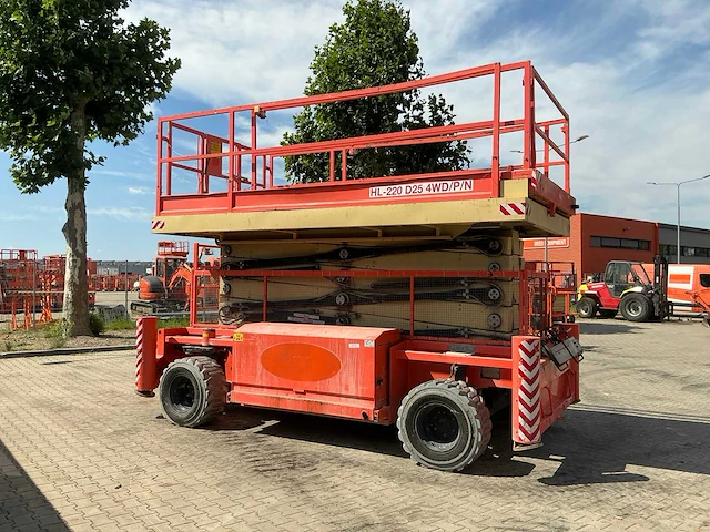 2018 holland lift hl-220 d25 hoogwerker - afbeelding 30 van  31