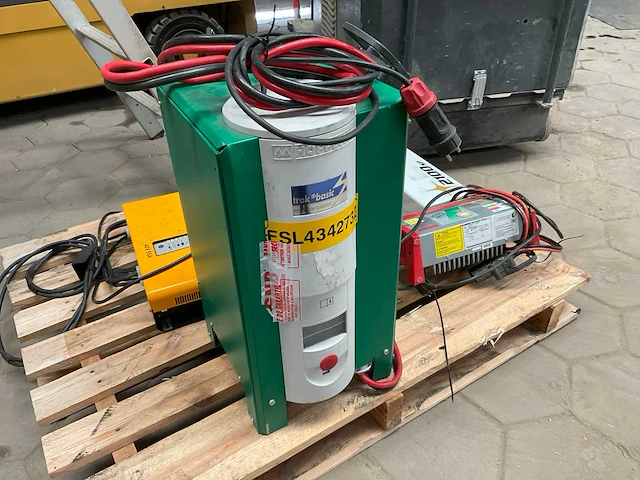 2018 hoppecke track basic acculader - afbeelding 1 van  4