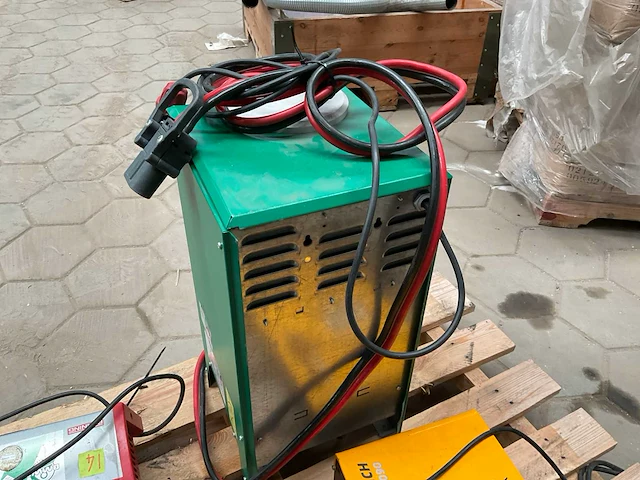 2018 hoppecke track basic acculader - afbeelding 3 van  4