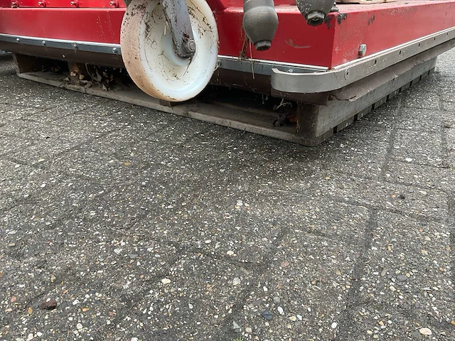 2018 hörger kbr 180 kunststofbaan reiniger - afbeelding 3 van  16