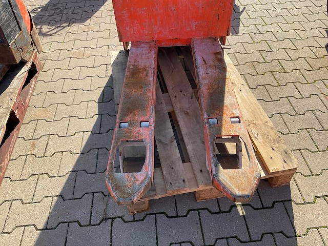 2018 hyster p2.0 elektrische palletwagen - afbeelding 2 van  11