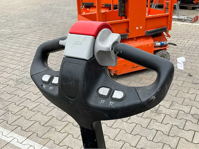 2018 hyster p2.0 elektrische palletwagen - afbeelding 10 van  12